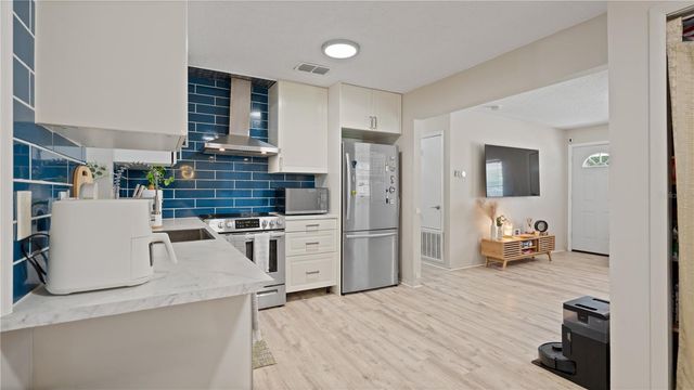 1124 W DESOTO STREET, Clermont, FL 34711