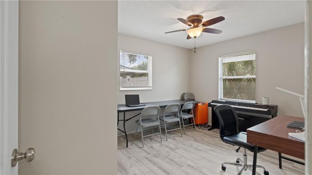 1124 W DESOTO STREET, Clermont, FL 34711