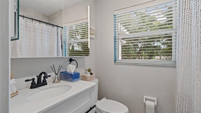 1124 W DESOTO STREET, Clermont, FL 34711