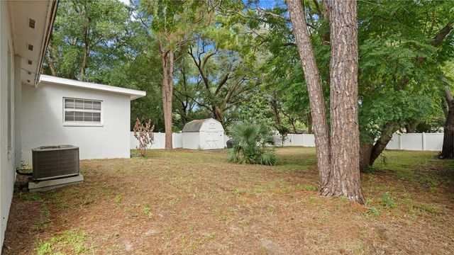 1124 W DESOTO STREET, Clermont, FL 34711