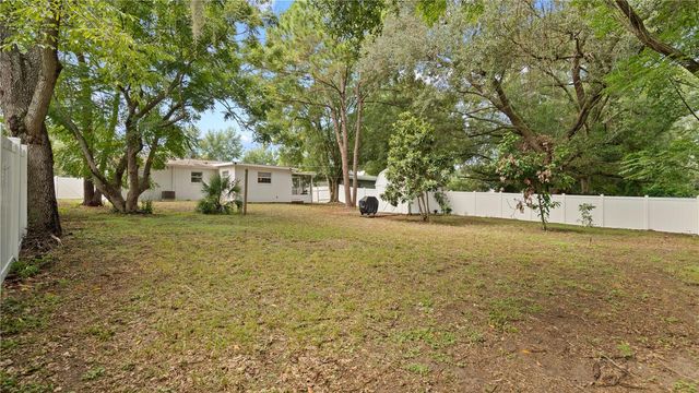 1124 W DESOTO STREET, Clermont, FL 34711