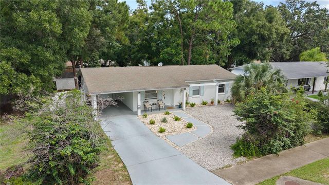 1124 W DESOTO STREET, Clermont, FL 34711