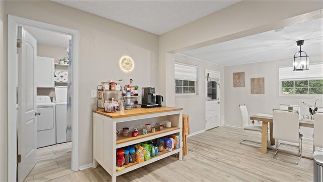 1124 W DESOTO STREET, Clermont, FL 34711