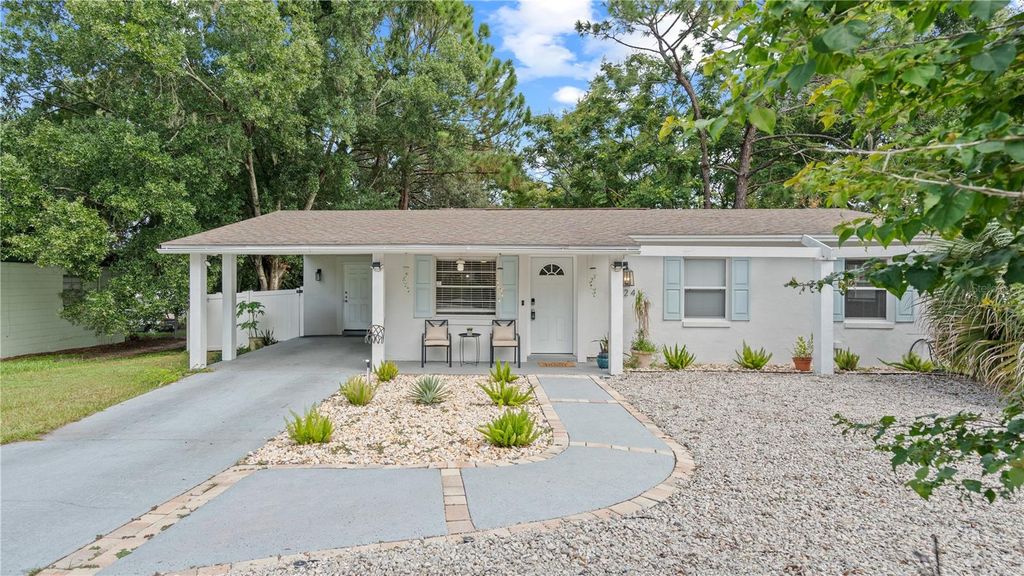 1124 W DESOTO STREET, Clermont, FL 34711