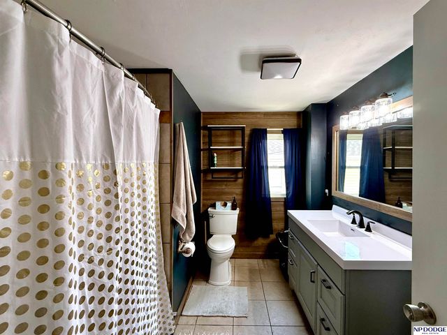 211 Adams Avenue, Norfolk, NE 68701