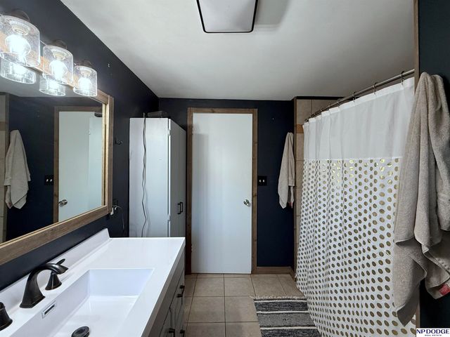 211 Adams Avenue, Norfolk, NE 68701