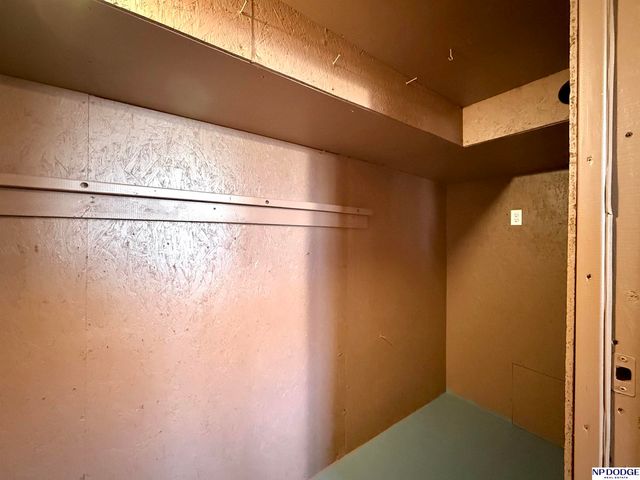 211 Adams Avenue, Norfolk, NE 68701