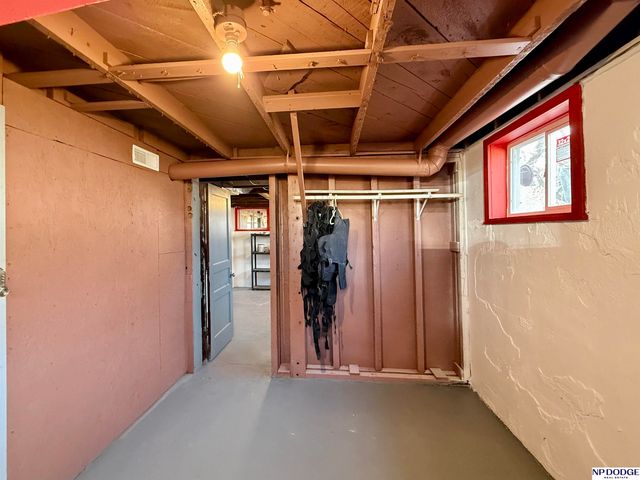 211 Adams Avenue, Norfolk, NE 68701