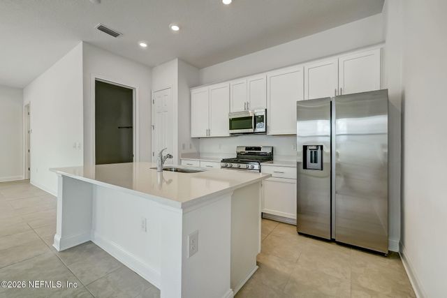 357 RUM RUNNER Way, St. Johns, FL 32259