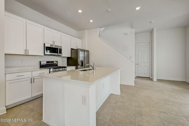 357 RUM RUNNER Way, St. Johns, FL 32259