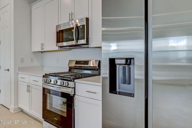 357 RUM RUNNER Way, St. Johns, FL 32259