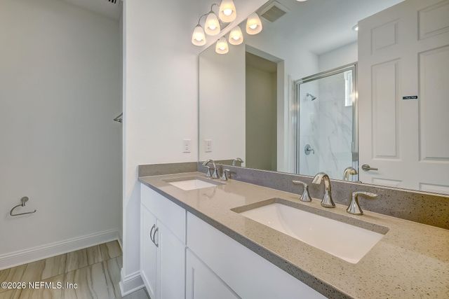 357 RUM RUNNER Way, St. Johns, FL 32259