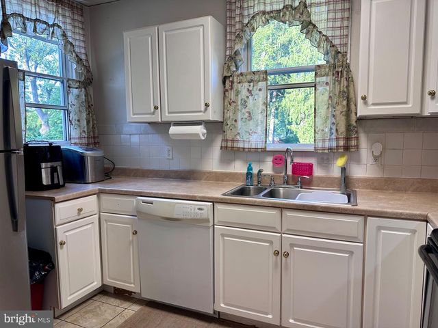 387 MOUNTAIN VIEW RD, Reading, PA 19607