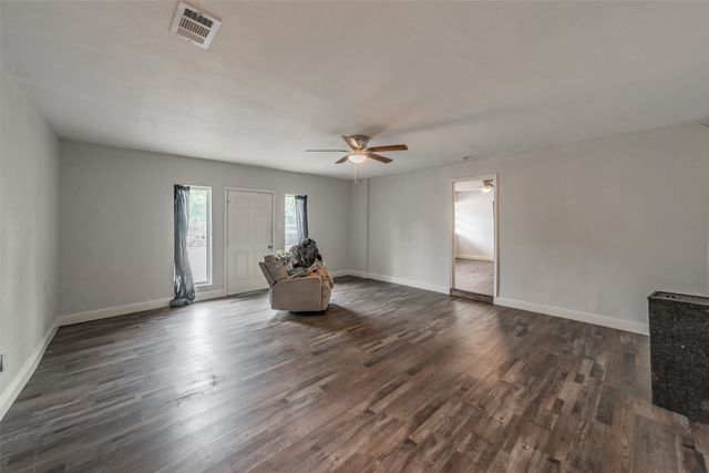 3123 Biway Street, Sansom Park, TX 76114