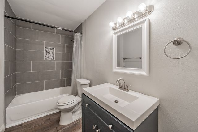 3123 Biway Street, Sansom Park, TX 76114