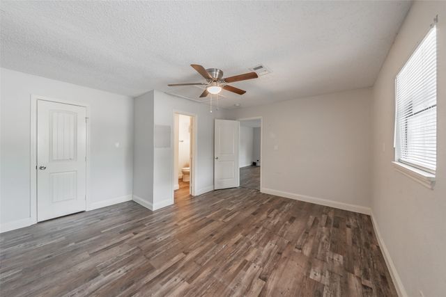 3123 Biway Street, Sansom Park, TX 76114