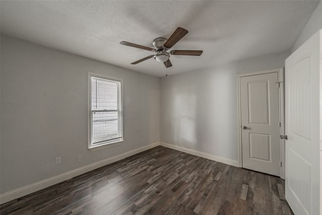 3123 Biway Street, Sansom Park, TX 76114