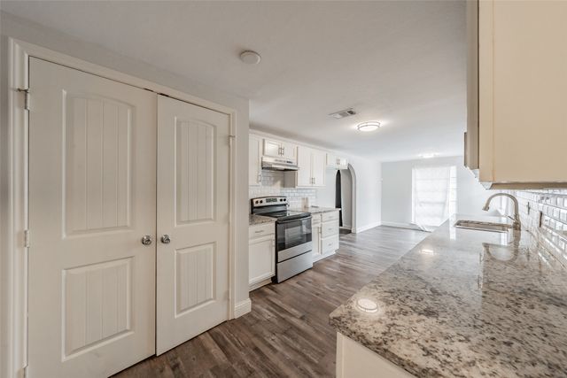 3123 Biway Street, Sansom Park, TX 76114