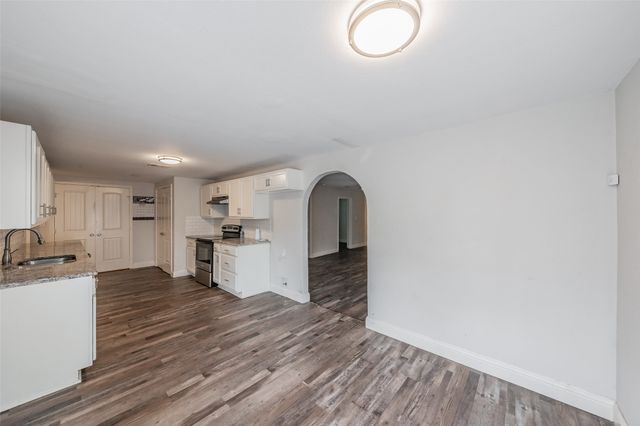 3123 Biway Street, Sansom Park, TX 76114