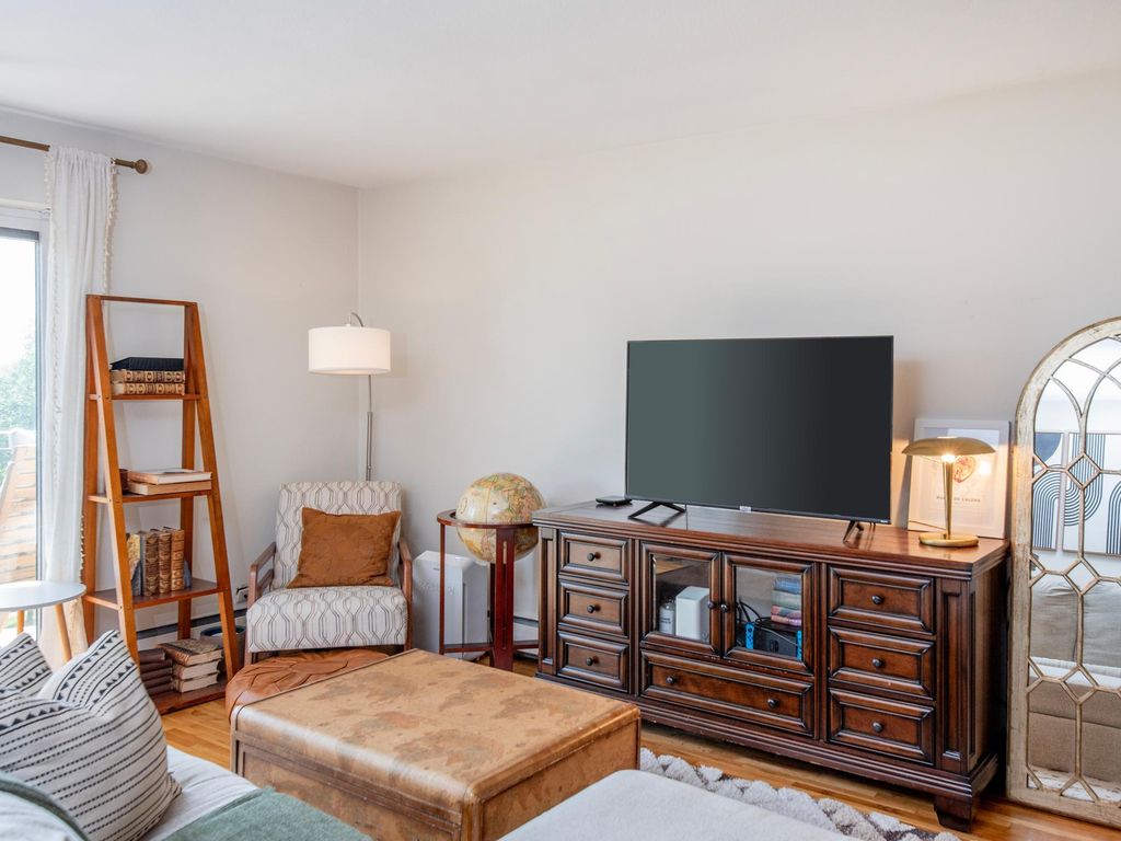 2928 Dean Parkway 4B, Minneapolis, MN 55416 — photo 3