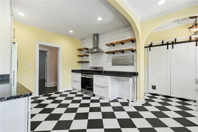 800 Bellemeade Avenue NW, Atlanta, GA 30318