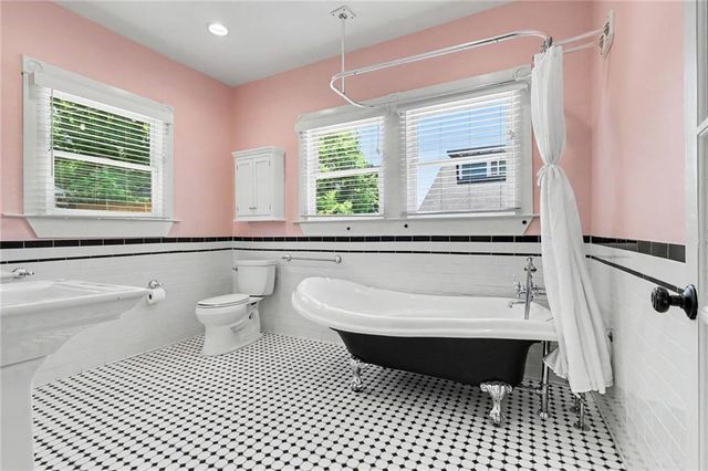800 Bellemeade Avenue NW, Atlanta, GA 30318