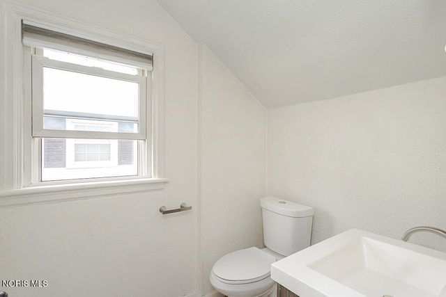 2426 Berdan Avenue, Toledo, OH 43613
