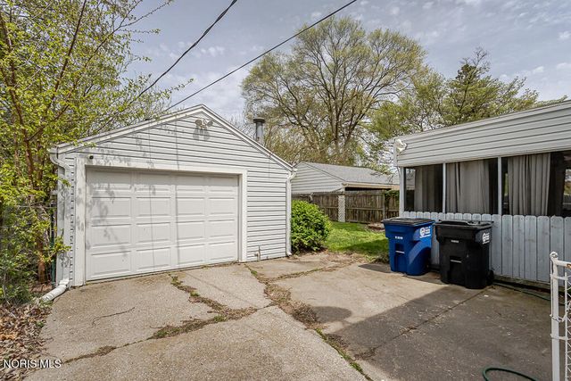 2426 Berdan Avenue, Toledo, OH 43613