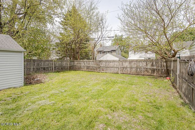 2426 Berdan Avenue, Toledo, OH 43613