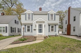 2426 Berdan Avenue, Toledo, OH 43613
