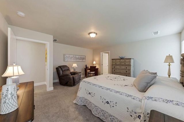 7528 Arapahoe Drive, Shawnee, KS 66227