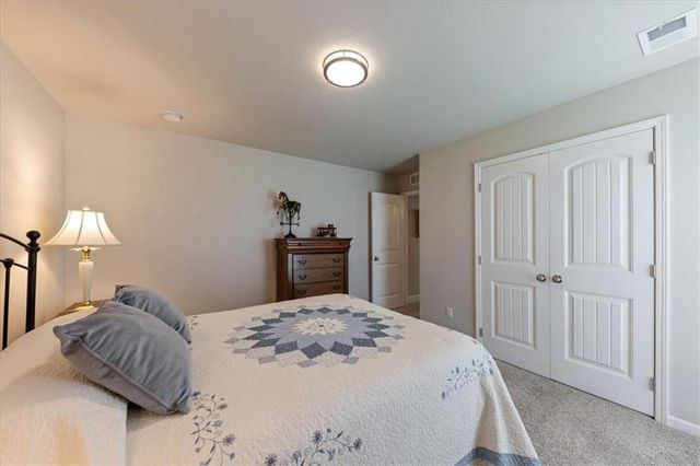 7528 Arapahoe Drive, Shawnee, KS 66227