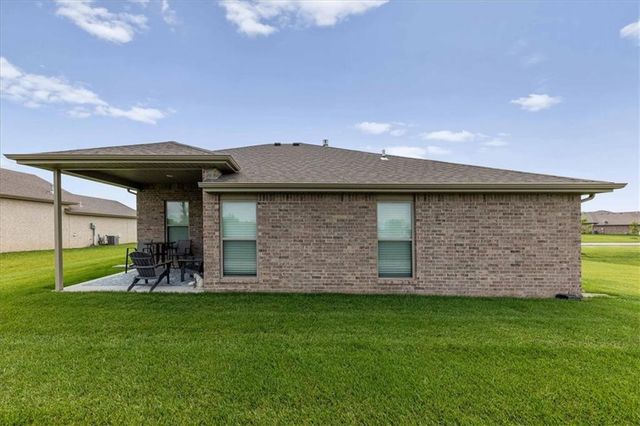 7528 Arapahoe Drive, Shawnee, KS 66227