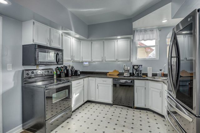 104 W 2nd Street, Silver Grove, KY 41085