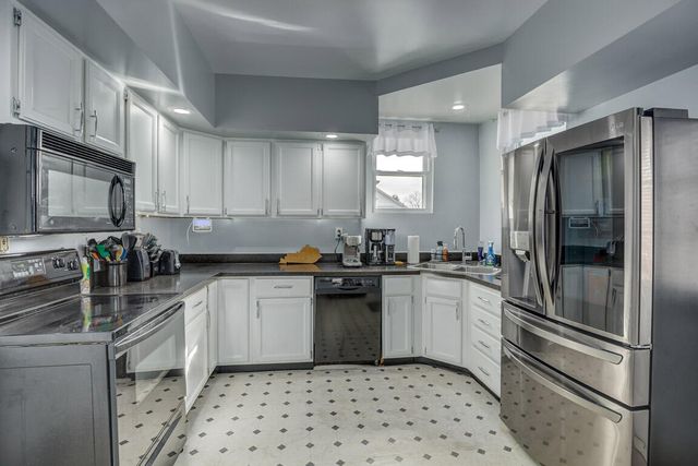 104 W 2nd Street, Silver Grove, KY 41085