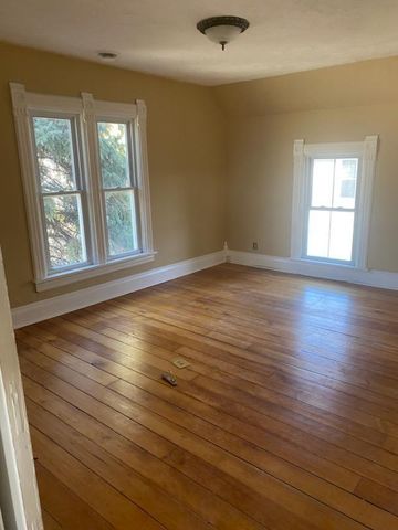 329 Jefferson Street 2, Algonquin, IL 60102