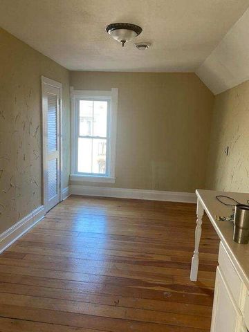329 Jefferson Street 2, Algonquin, IL 60102