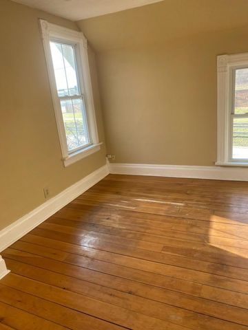 329 Jefferson Street 2, Algonquin, IL 60102