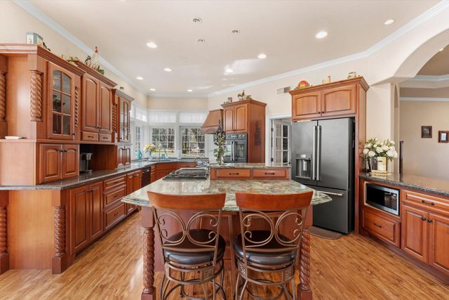 2661 Oak Lane Dr, Rescue, CA 95672