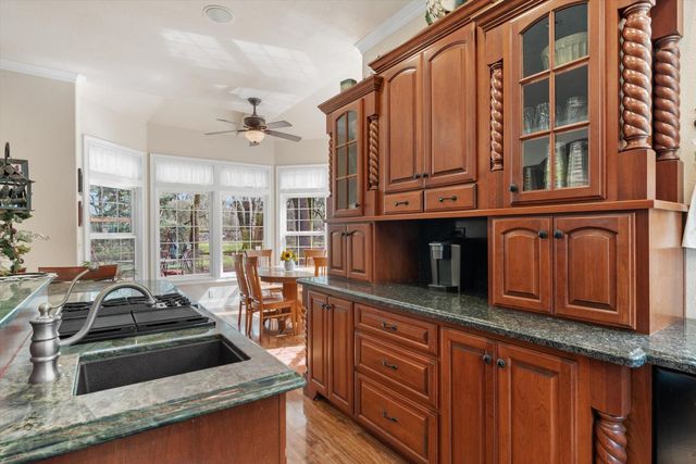 2661 Oak Lane Dr, Rescue, CA 95672