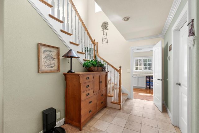 2661 Oak Lane Dr, Rescue, CA 95672