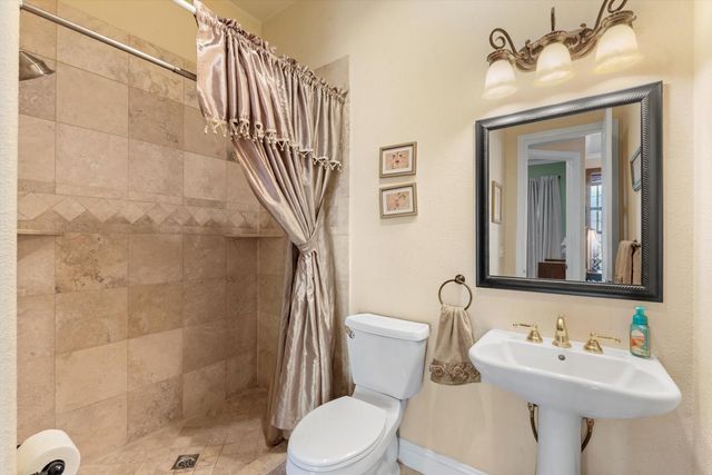 2661 Oak Lane Dr, Rescue, CA 95672