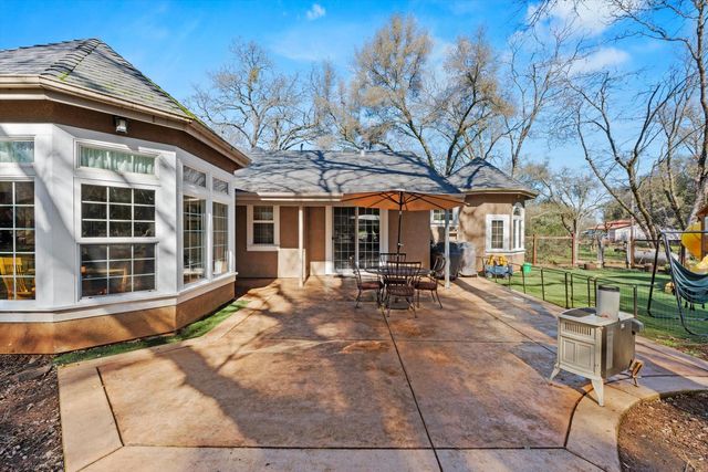 2661 Oak Lane Dr, Rescue, CA 95672