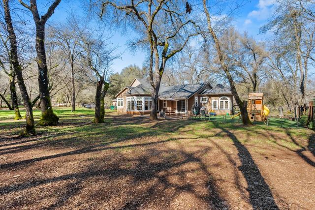 2661 Oak Lane Dr, Rescue, CA 95672