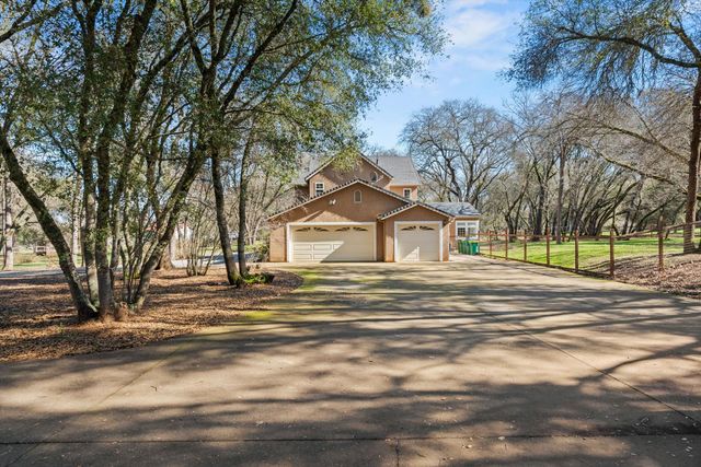 2661 Oak Lane Dr, Rescue, CA 95672