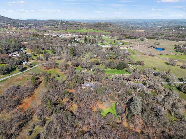 2661 Oak Lane Dr, Rescue, CA 95672