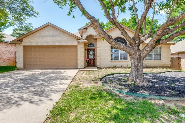 1606 Fern Drive, Mansfield, TX 76063