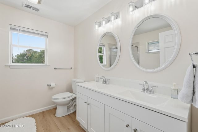 10 Pine Burr Road # 5, Hilton Head Island, SC 29926