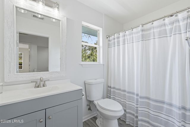 10 Pine Burr Road # 5, Hilton Head Island, SC 29926