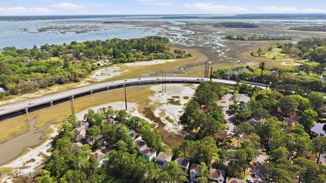 10 Pine Burr Road # 5, Hilton Head Island, SC 29926